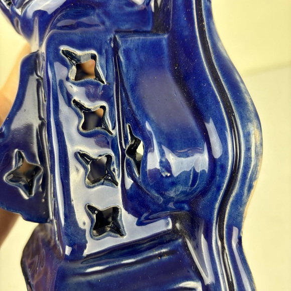 Handmade Tunisian cutout wall lamp in cobalt blue over terracotta - Picture 7 of 14